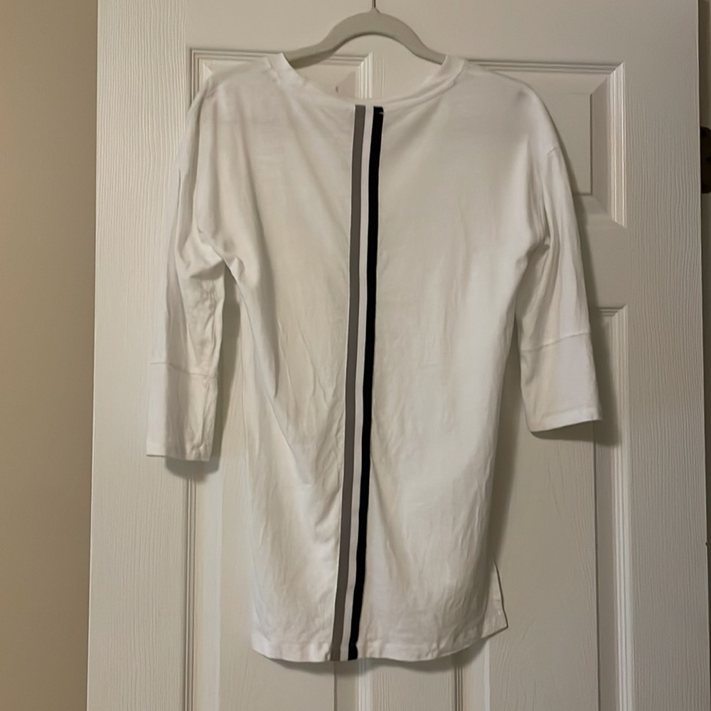 White 3/4 sleeve T-shirt